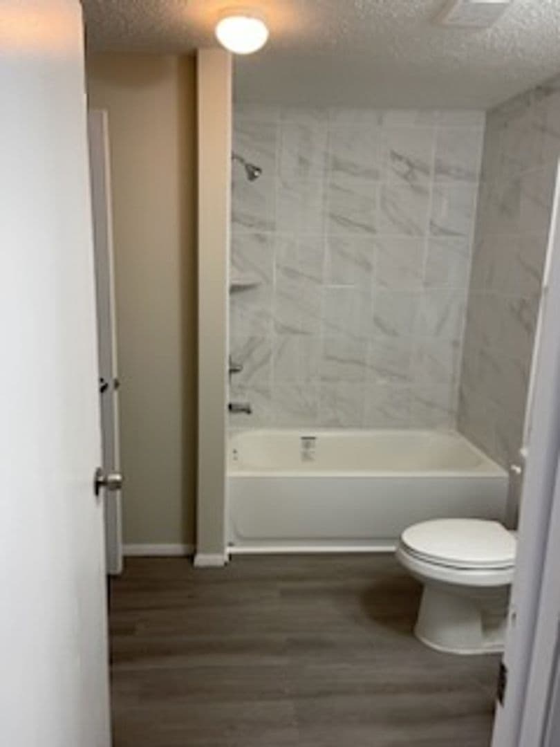 Woodbridge House: 3422 Belfry Lane