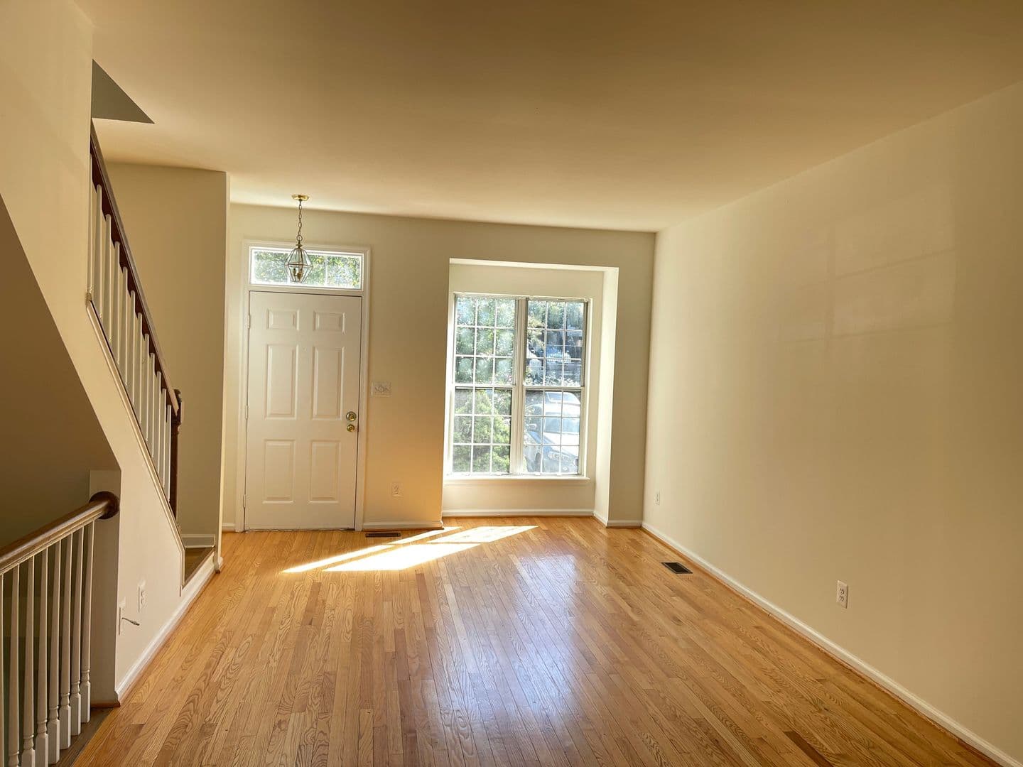 Dumfries House: 16150 Taconic Circle