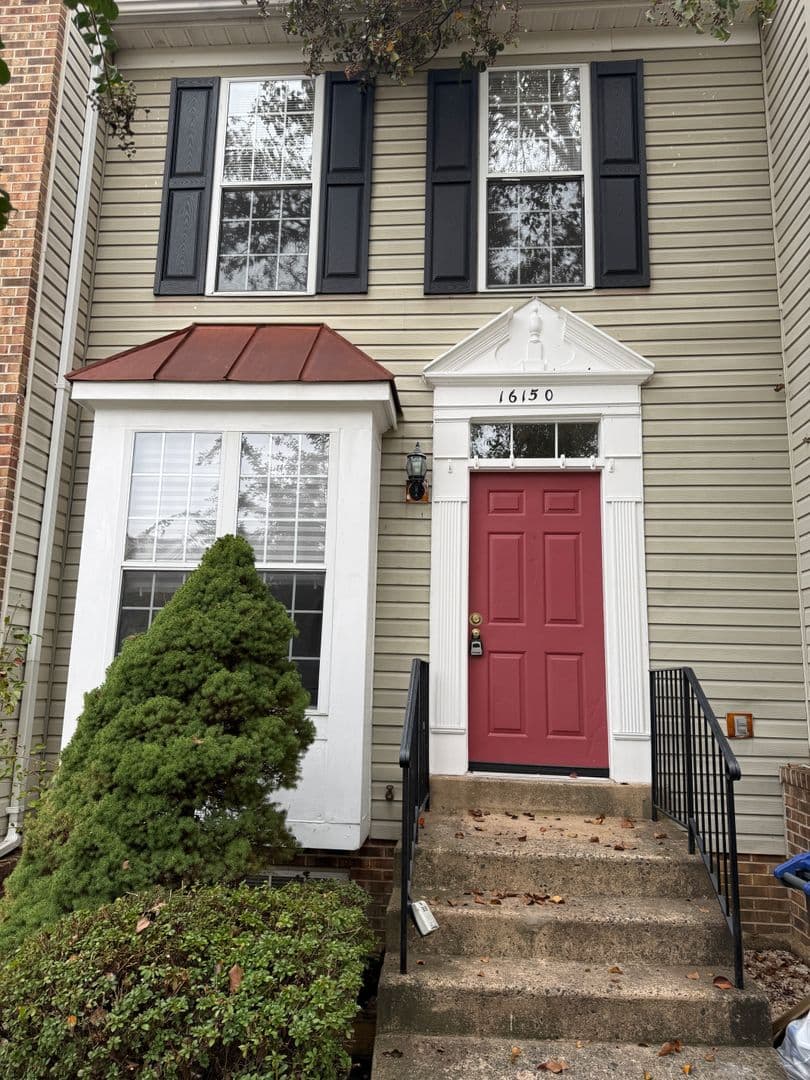 Dumfries House: 16150 Taconic Circle