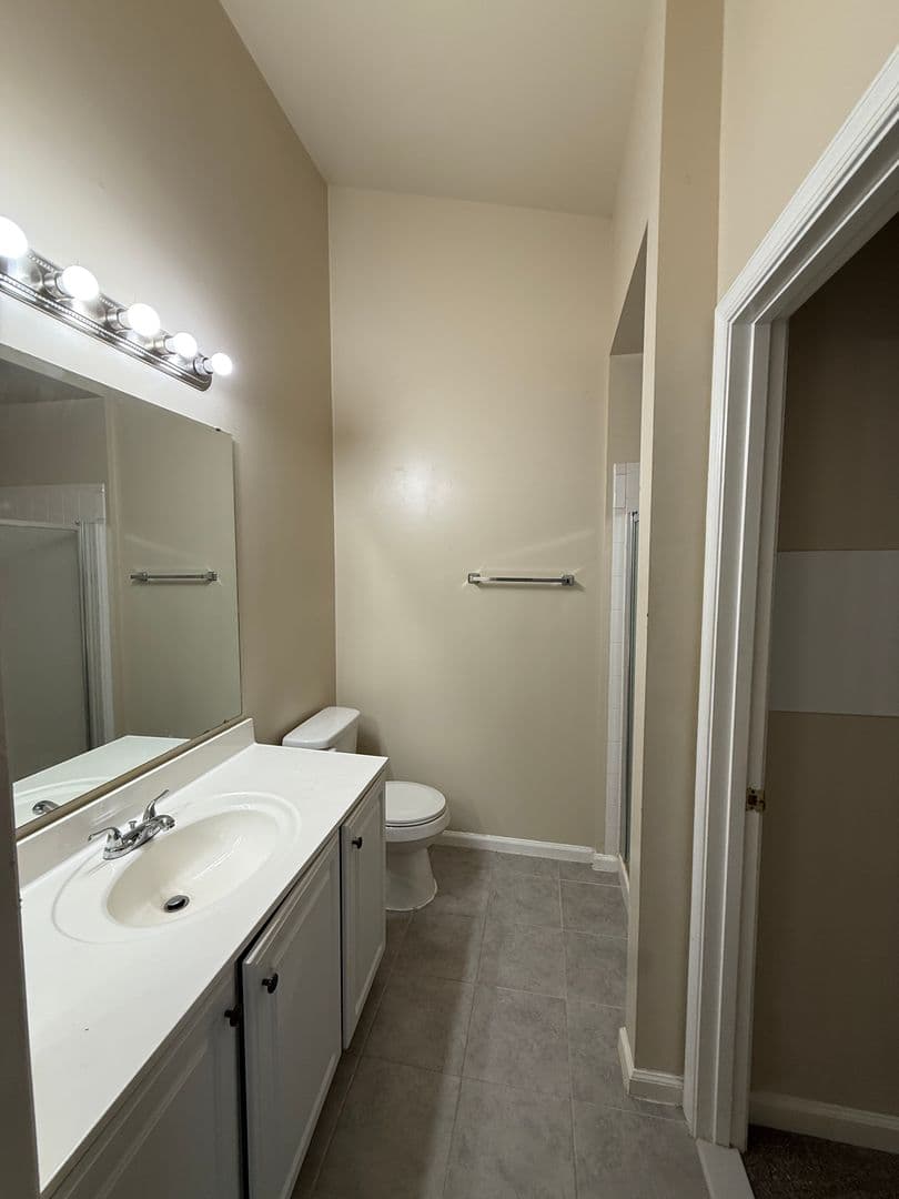 Woodbridge House: 12800 Silvia Loop