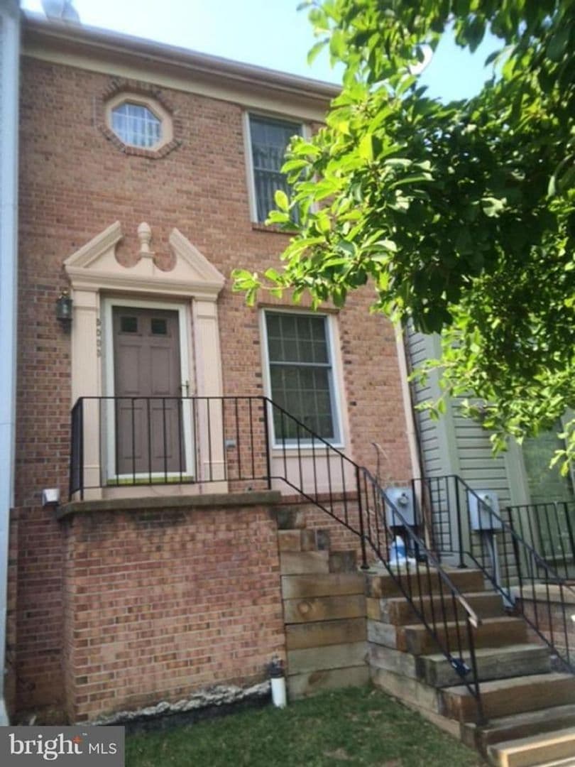 Arlington House: 5003 9th Street S. - 9th Street