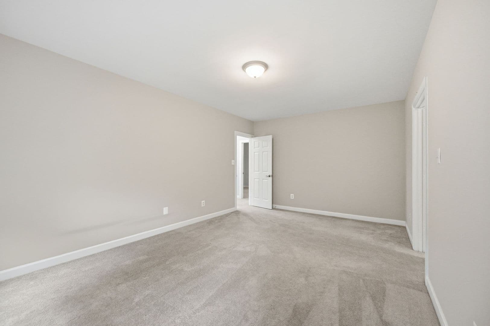 Fredericksburg House: 2 English Hills Dr