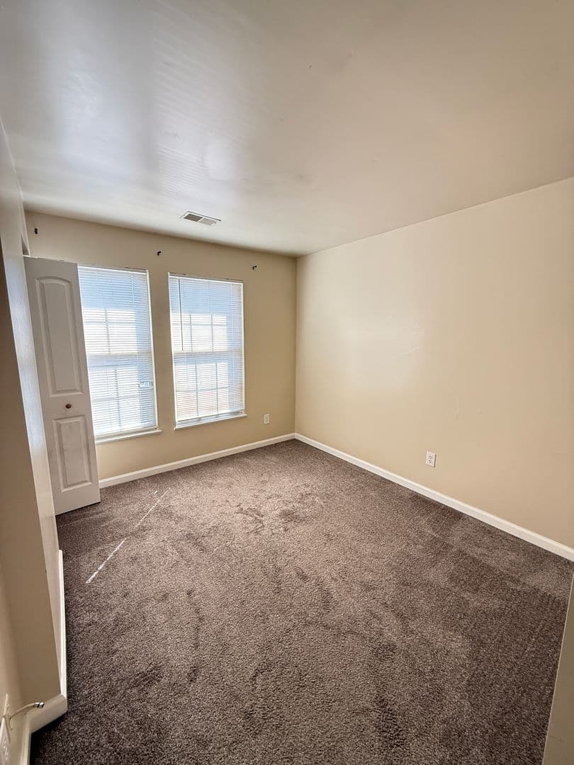 Woodbridge House: 12800 Silvia Loop