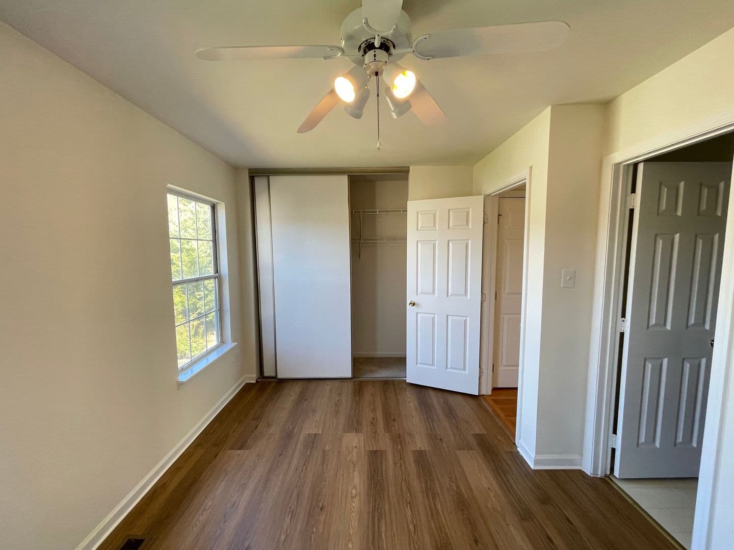 Dumfries House: 16150 Taconic Circle