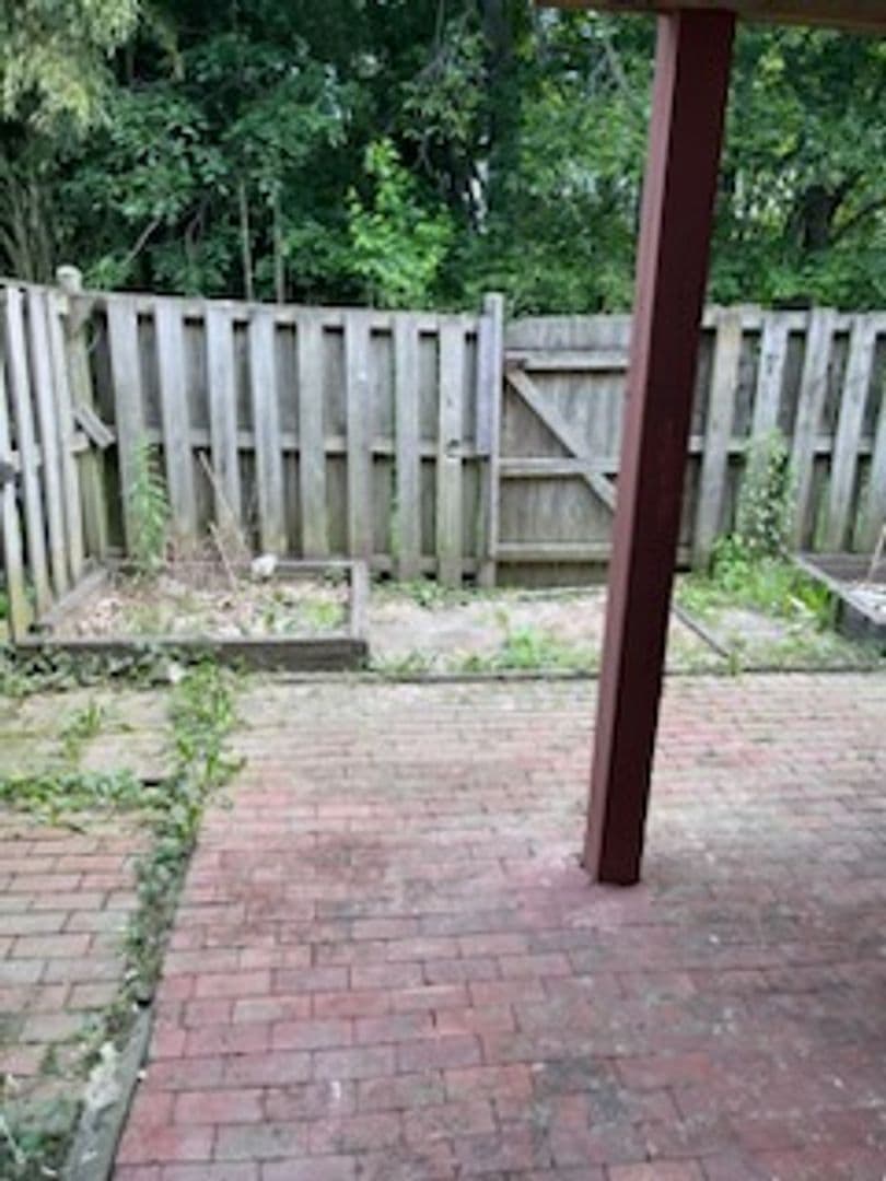 Woodbridge House: 3422 Belfry Lane