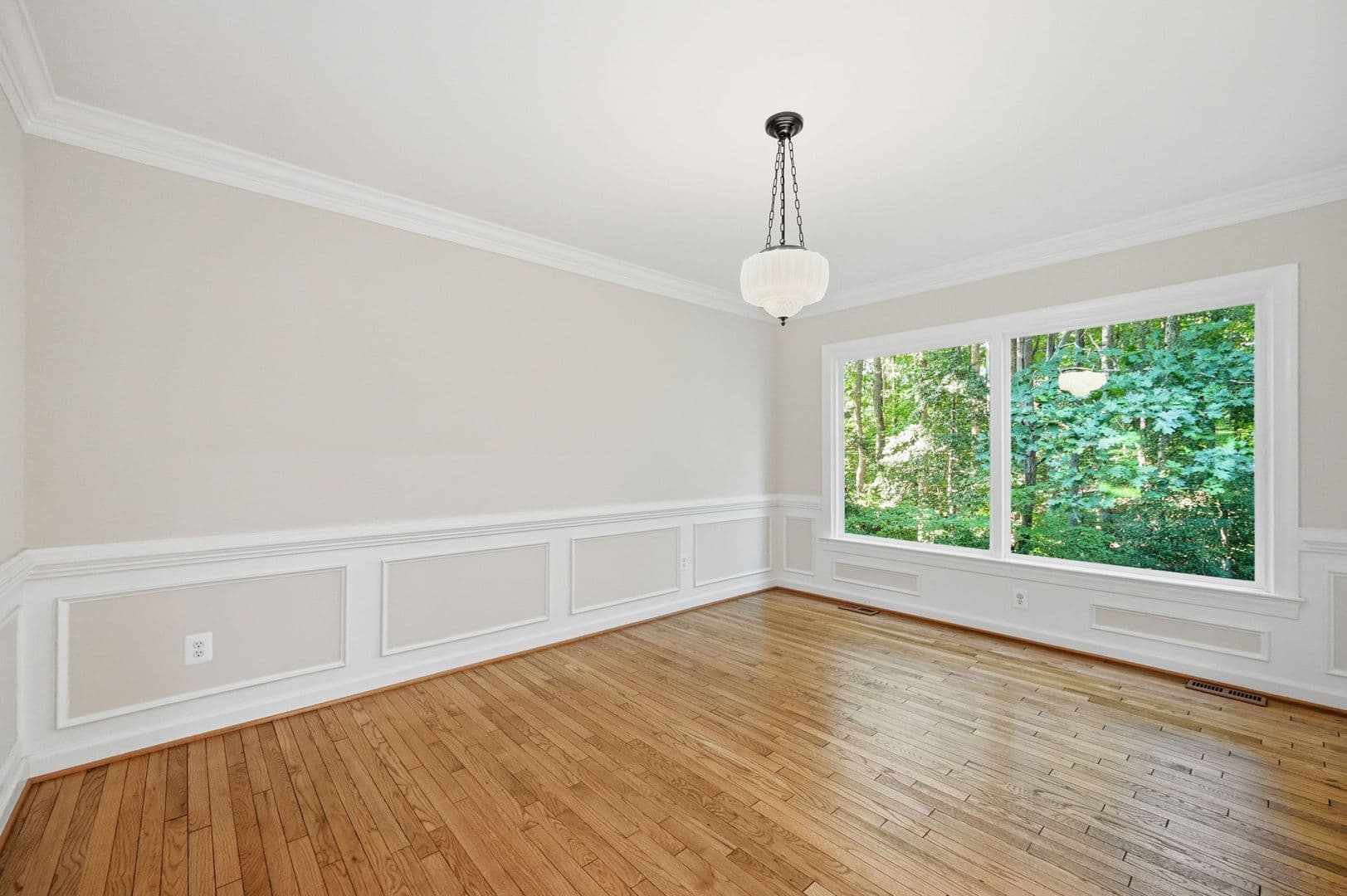 Fredericksburg House: 2 English Hills Dr