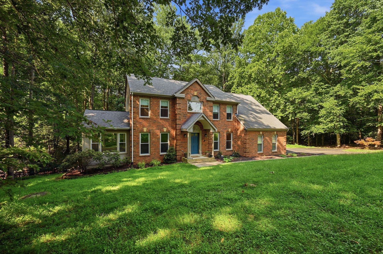 Fredericksburg House: 2 English Hills Dr