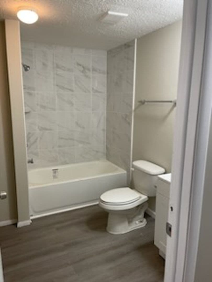 Woodbridge House: 3422 Belfry Lane