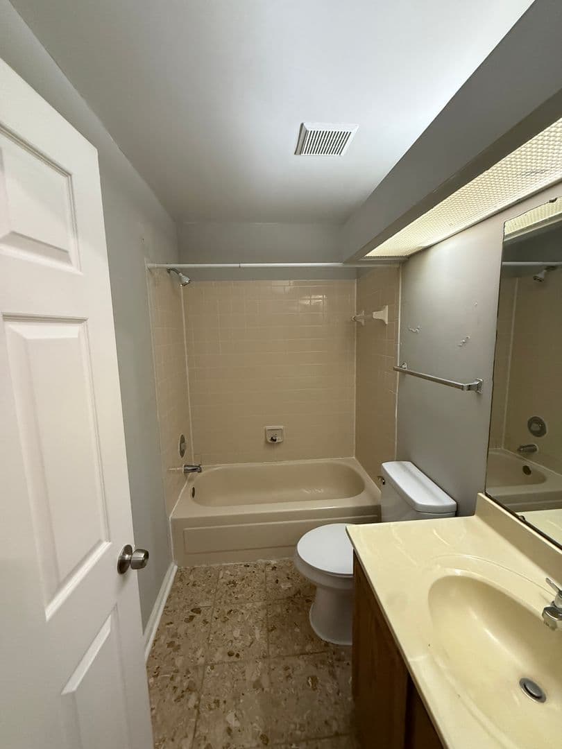 Arlington House: 5003 9th Street S. - 9th Street