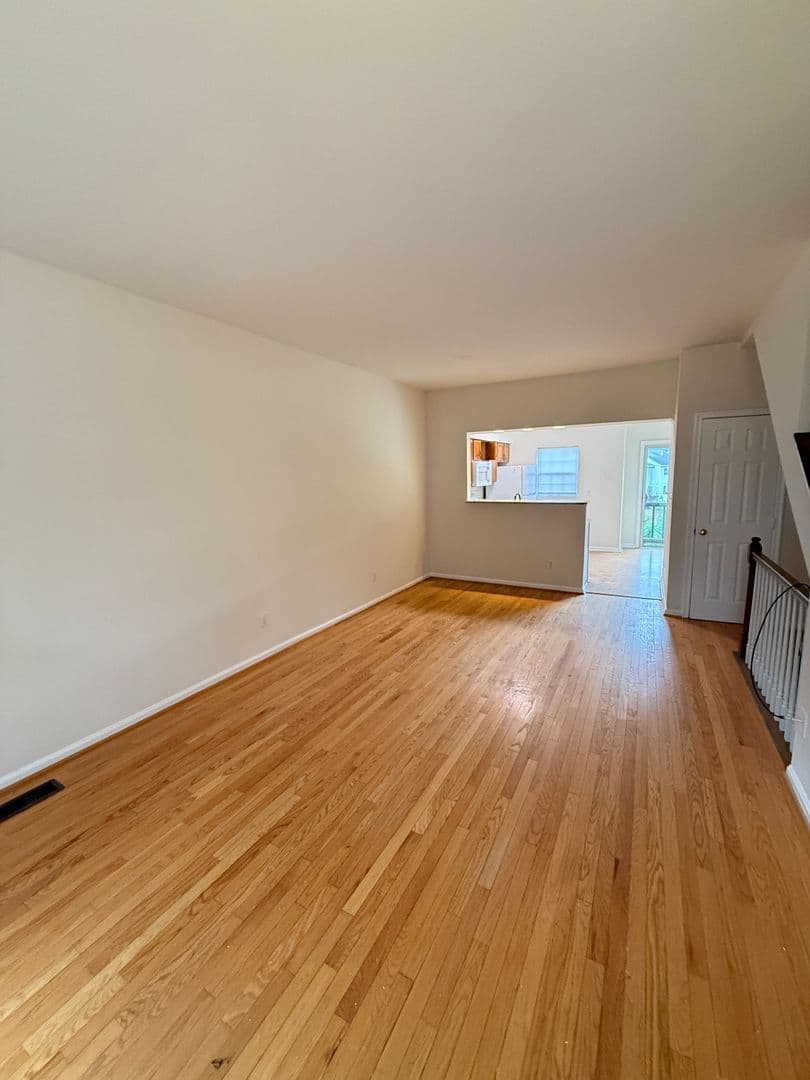 Dumfries House: 16150 Taconic Circle