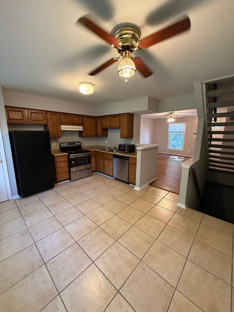 Arlington House: 5003 9th Street S. - 9th Street