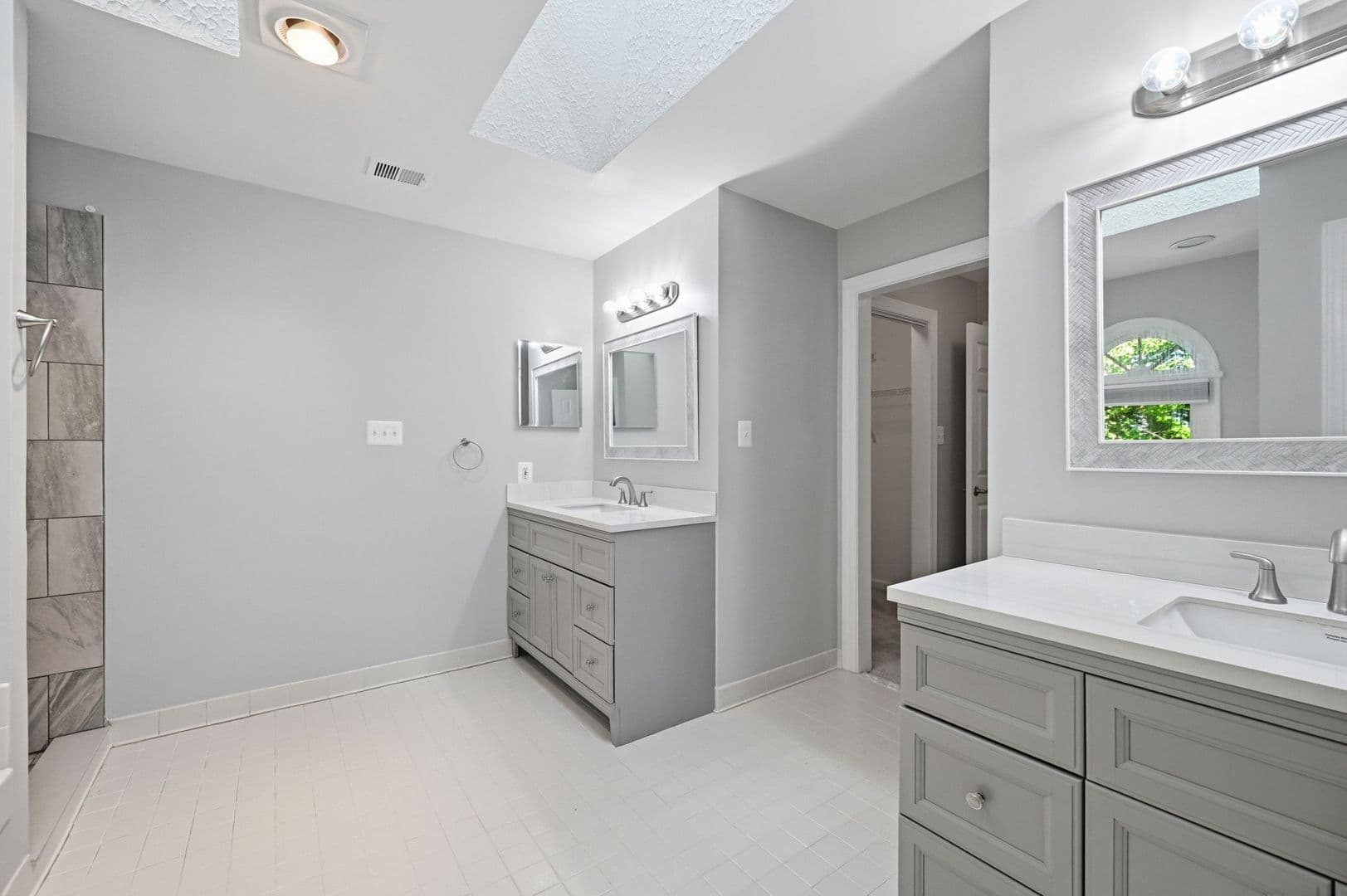 Fredericksburg House: 2 English Hills Dr
