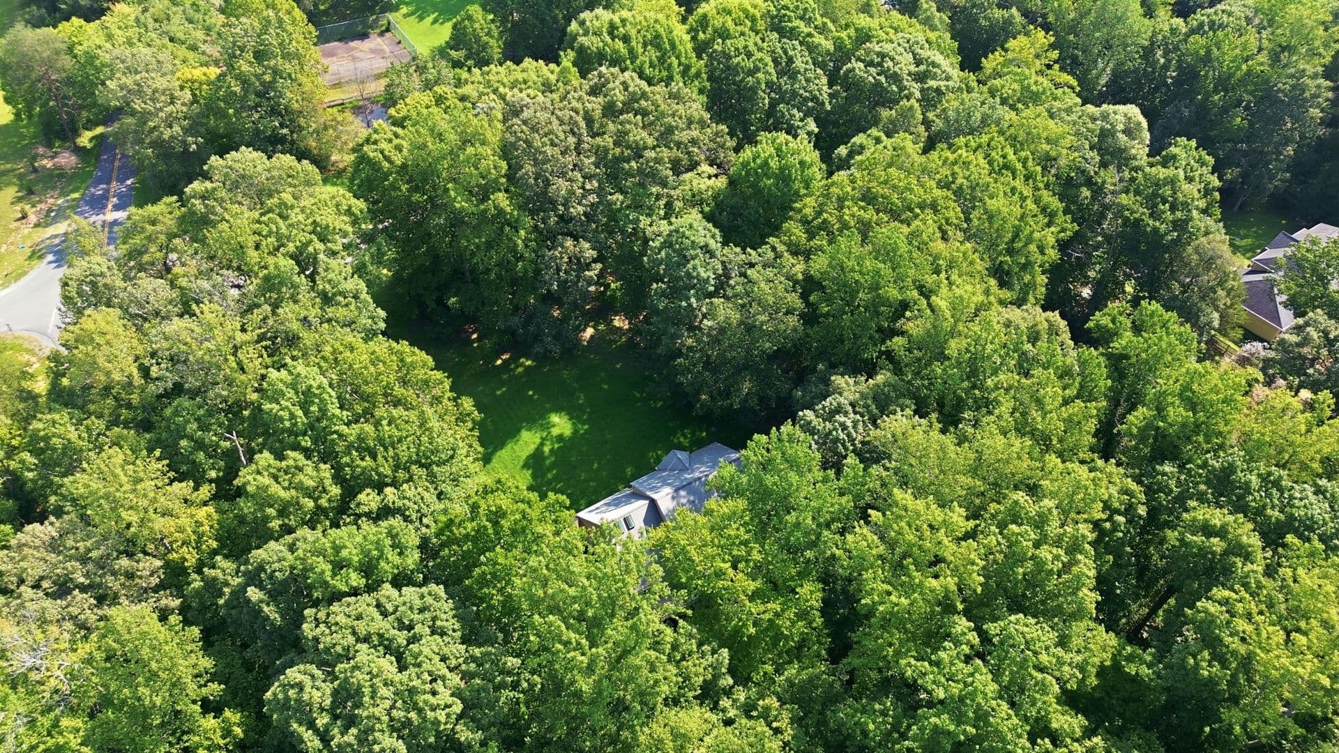 Fredericksburg House: 2 English Hills Dr