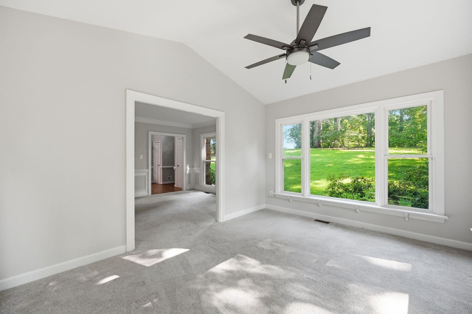 Fredericksburg House: 2 English Hills Dr