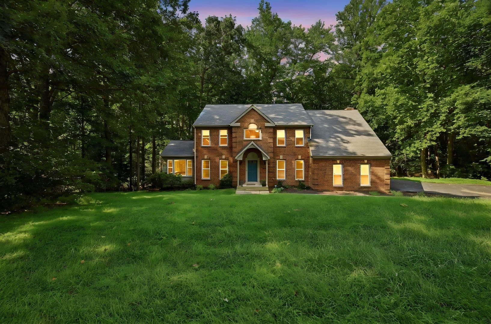 Fredericksburg House: 2 English Hills Dr