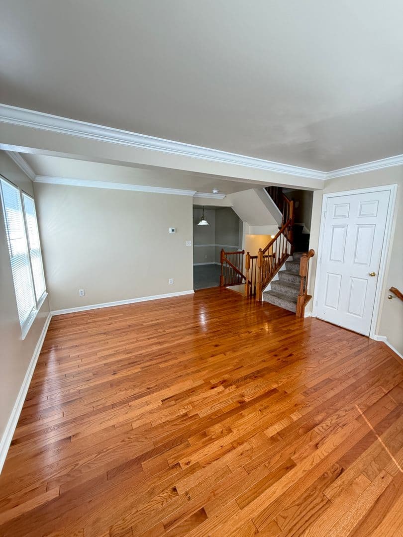 Woodbridge House: 12800 Silvia Loop