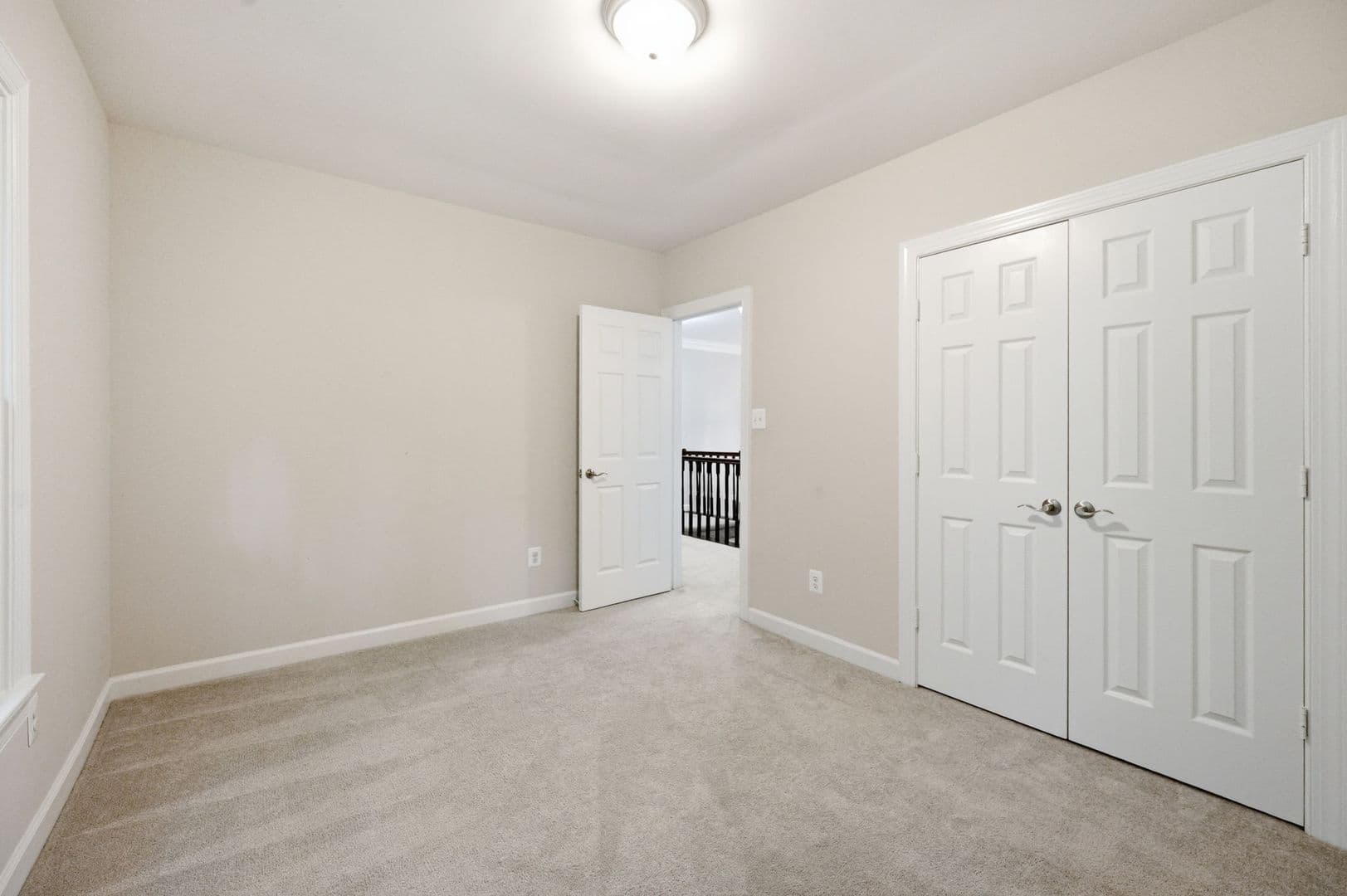 Fredericksburg House: 2 English Hills Dr
