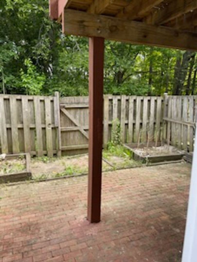 Woodbridge House: 3422 Belfry Lane