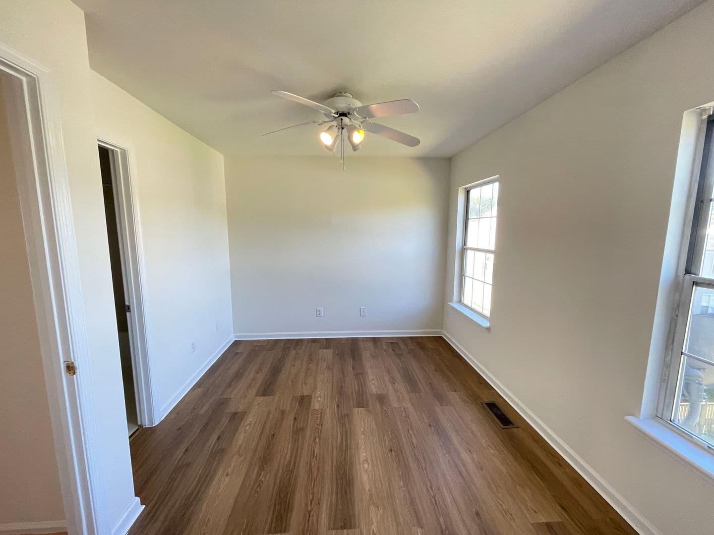 Dumfries House: 16150 Taconic Circle