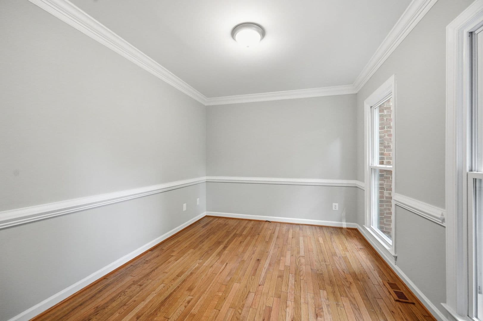 Fredericksburg House: 2 English Hills Dr