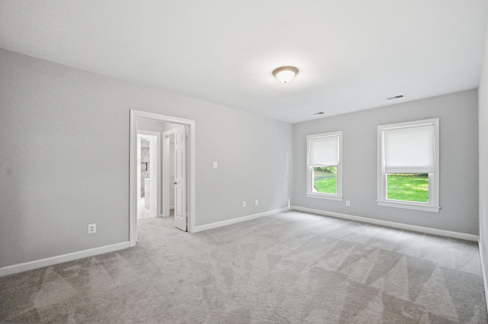 Fredericksburg House: 2 English Hills Dr