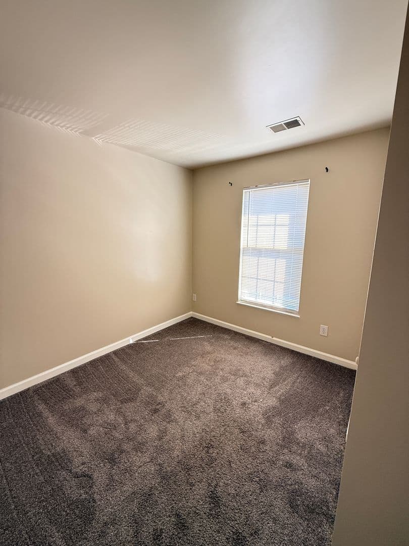Woodbridge House: 12800 Silvia Loop