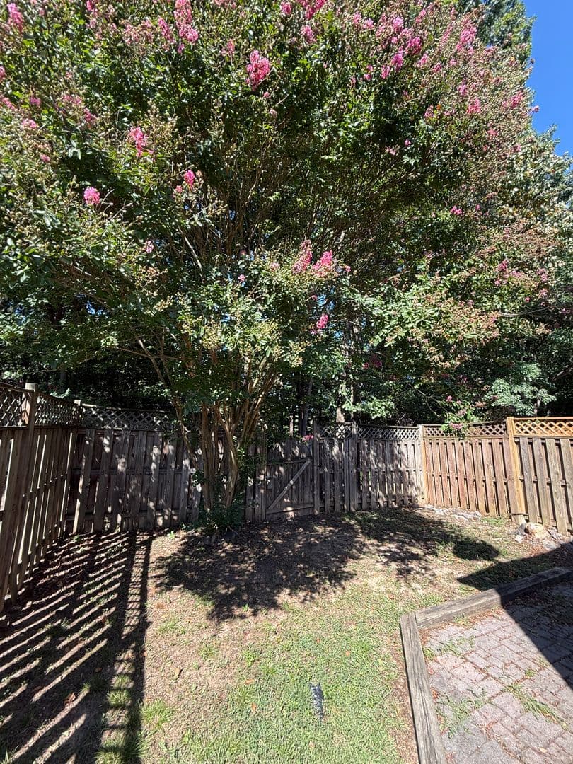 Woodbridge House: 12800 Silvia Loop