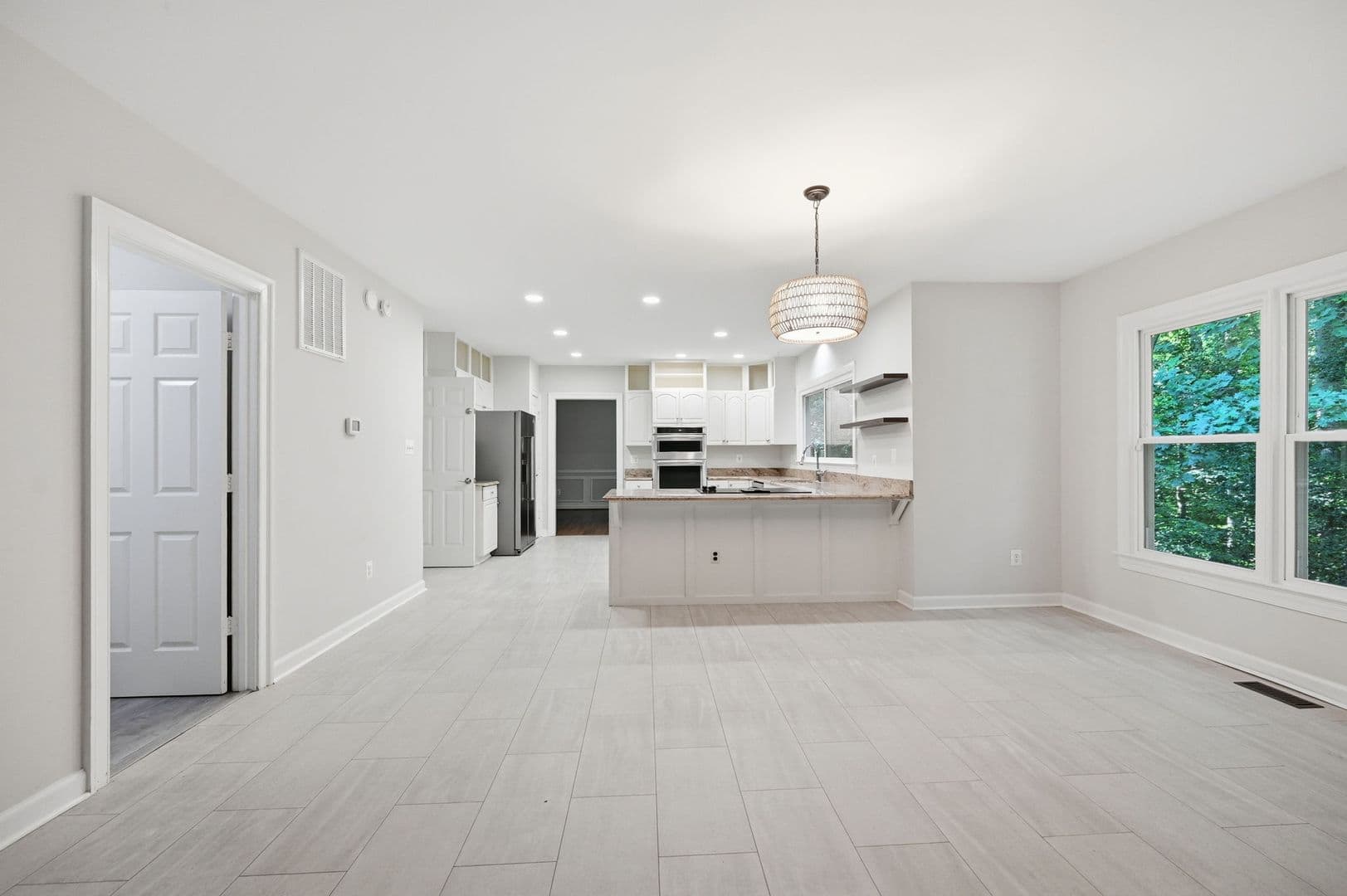 Fredericksburg House: 2 English Hills Dr