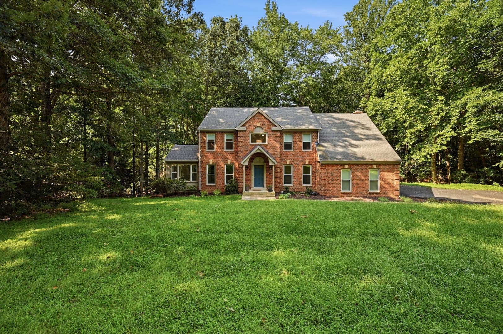 Fredericksburg House: 2 English Hills Dr