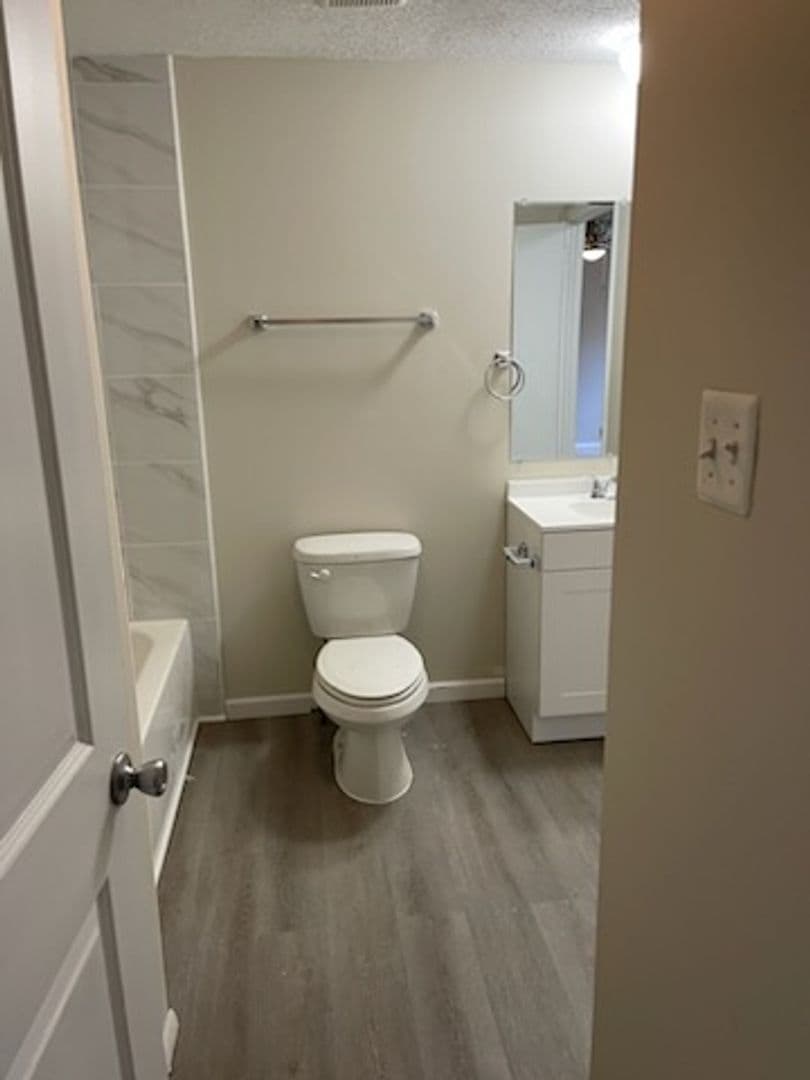 Woodbridge House: 3422 Belfry Lane