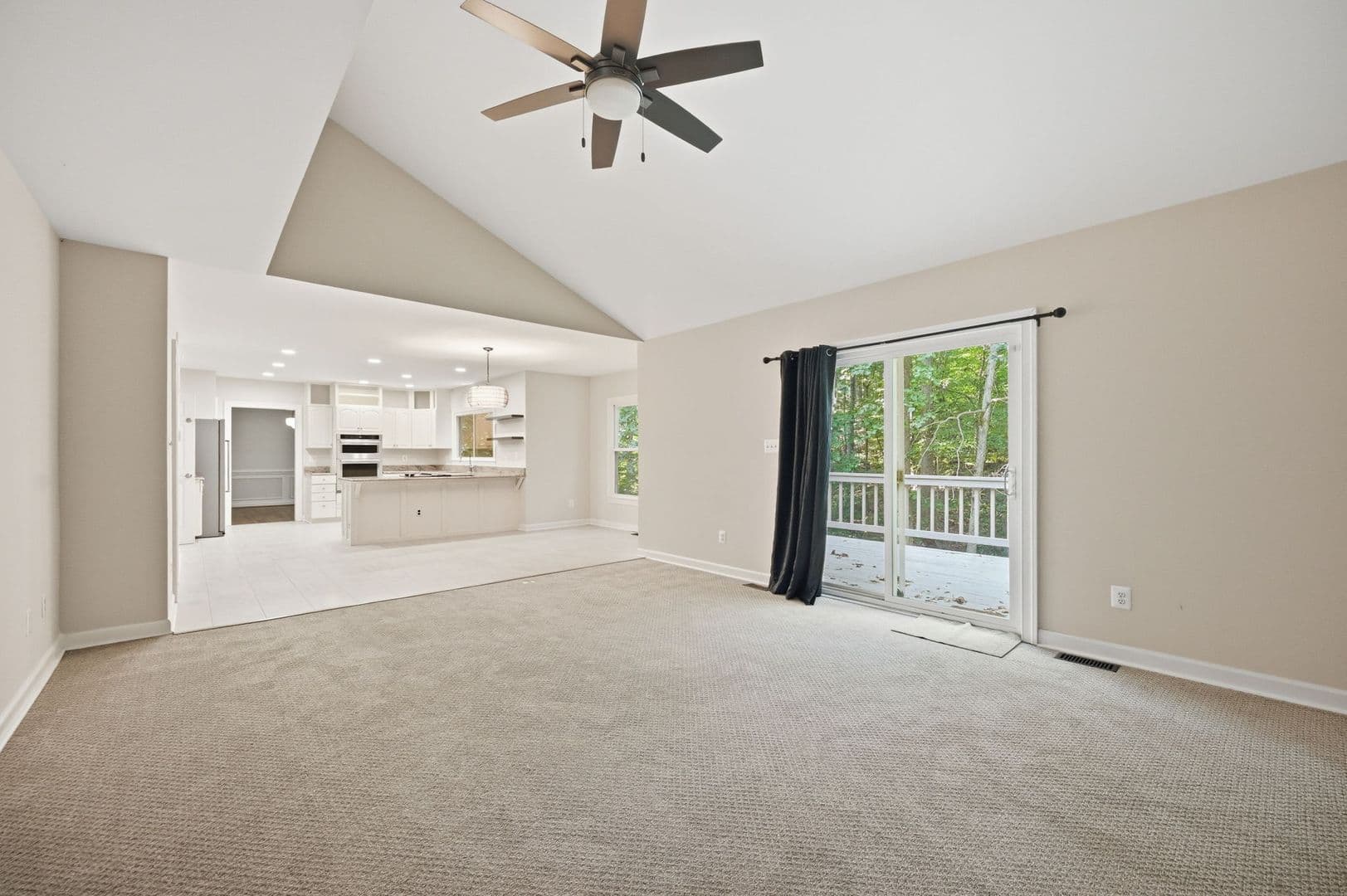 Fredericksburg House: 2 English Hills Dr