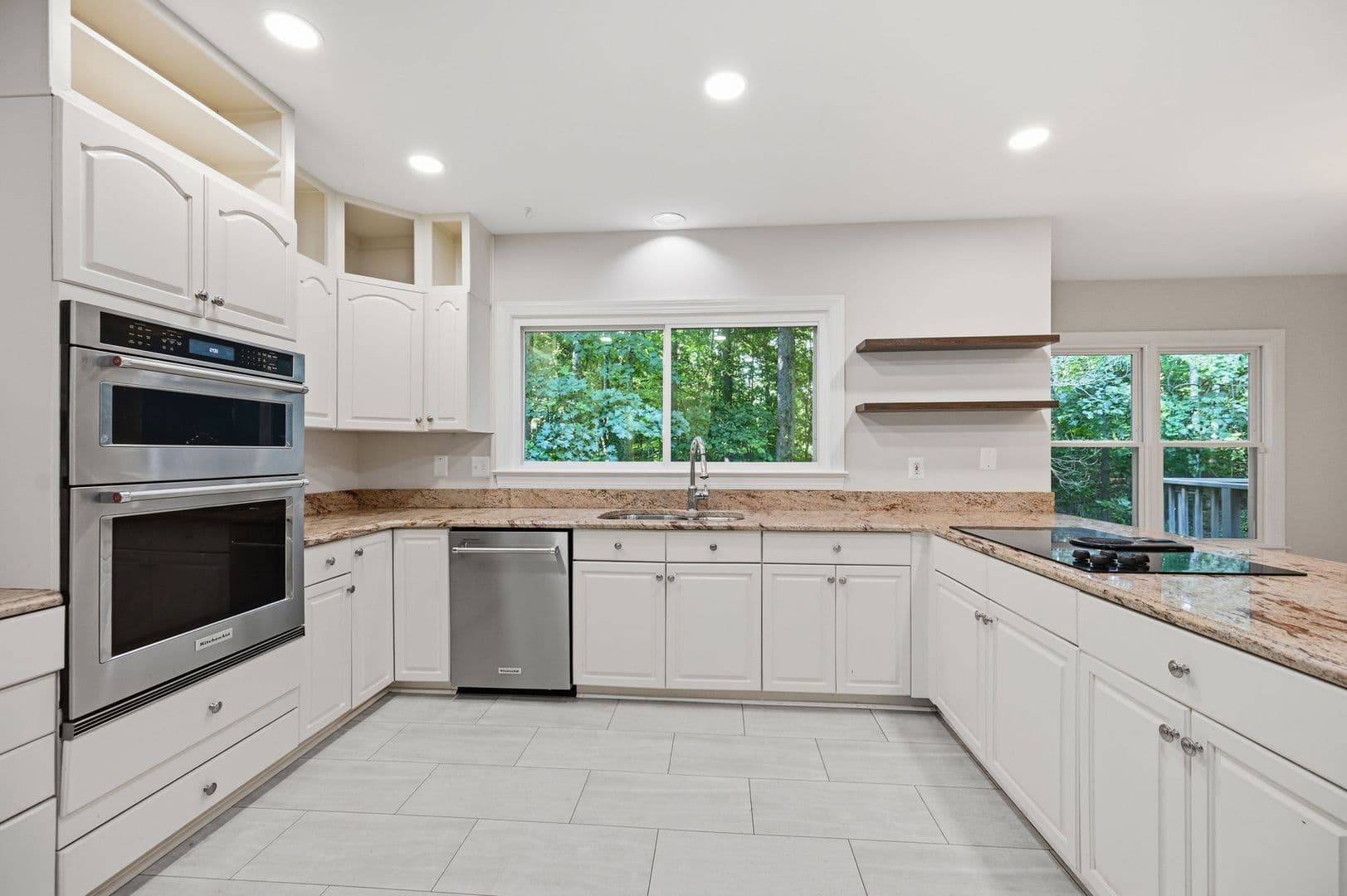 Fredericksburg House: 2 English Hills Dr