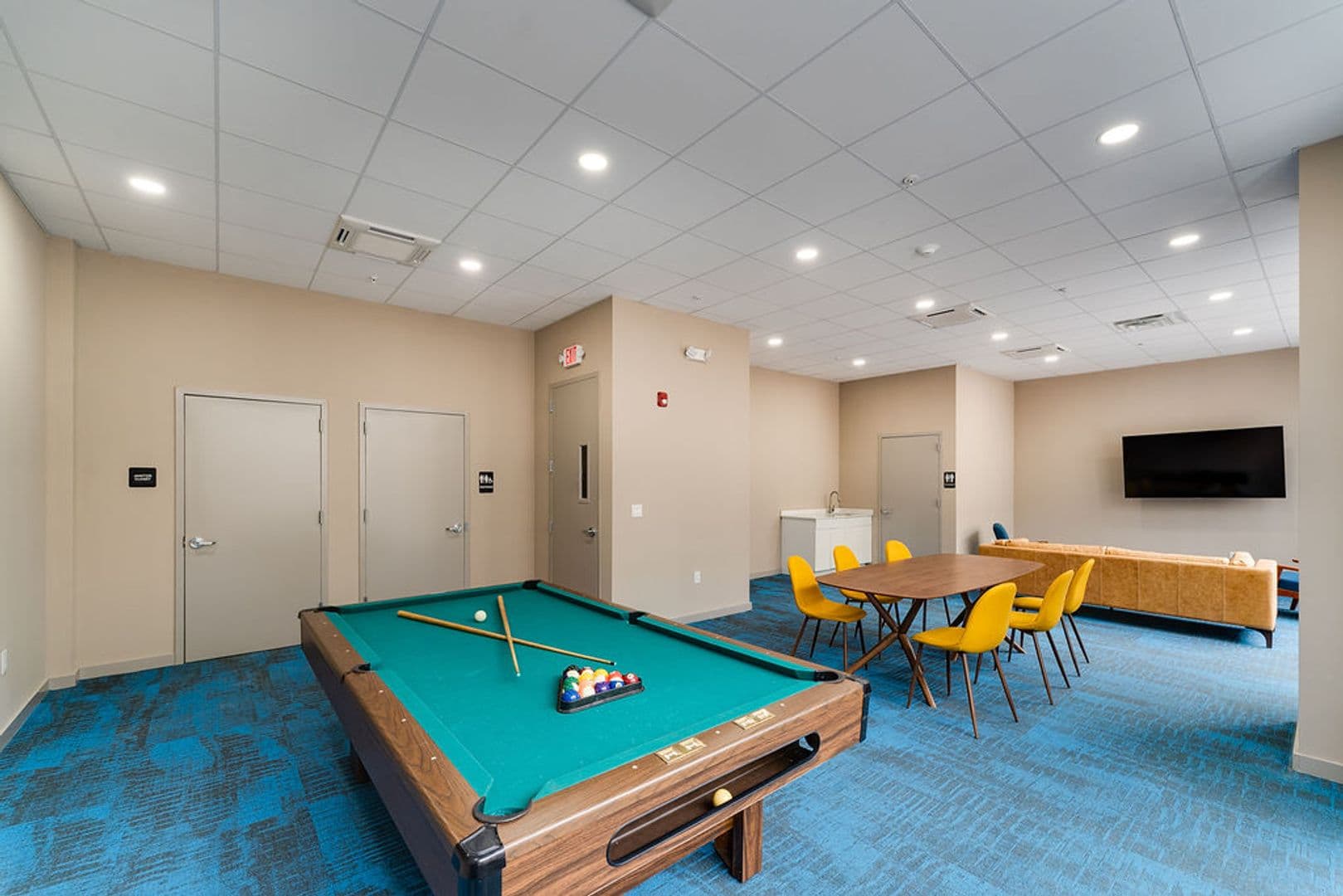 Jersey City, Journal Square Apartment: 253 Academy Street