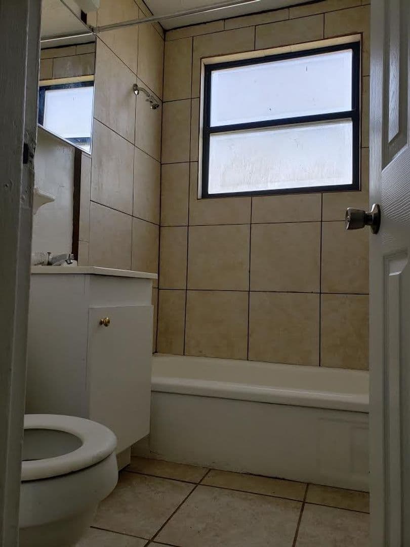 West Columbia Apartment: 566 North Brown Street