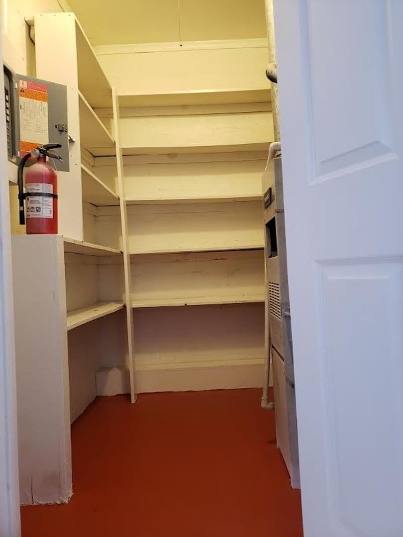 West Columbia Apartment: 566 North Brown Street