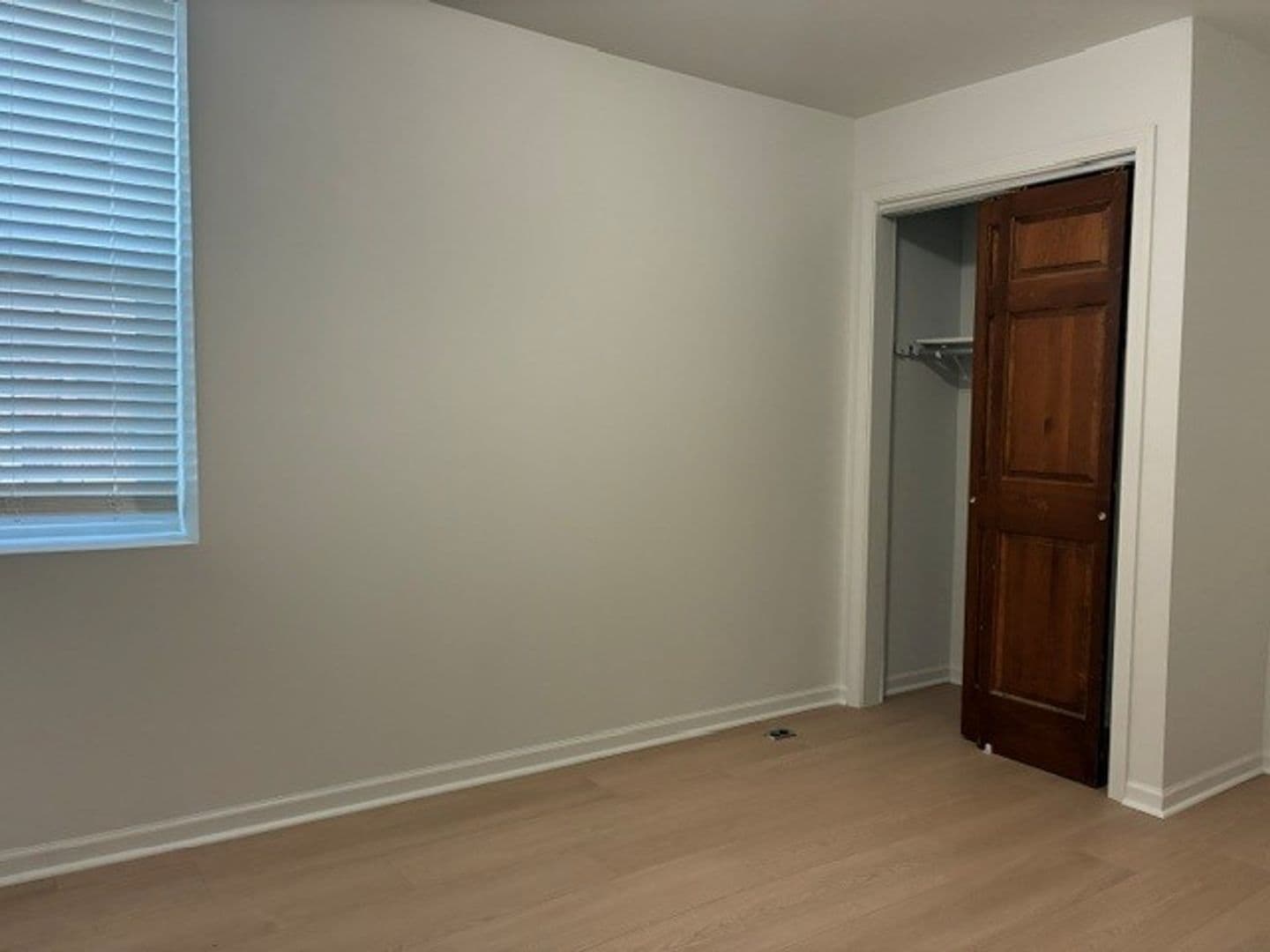Darien Apartment: 20 N Wisconsin St