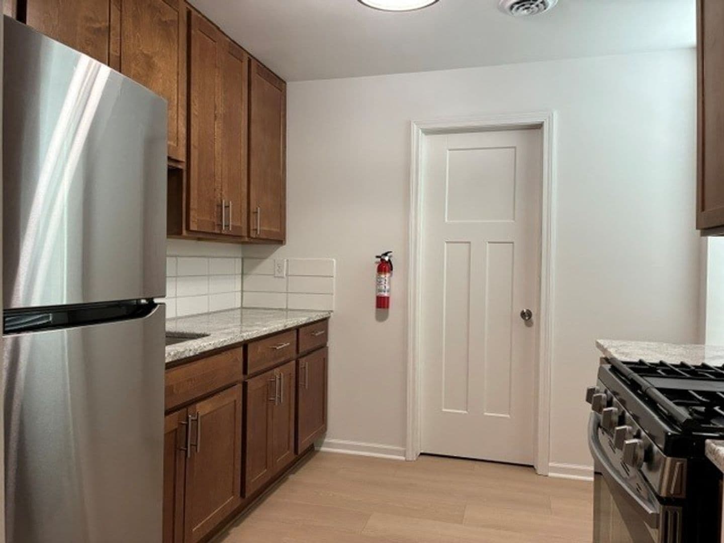 Darien Apartment: 20 N Wisconsin St
