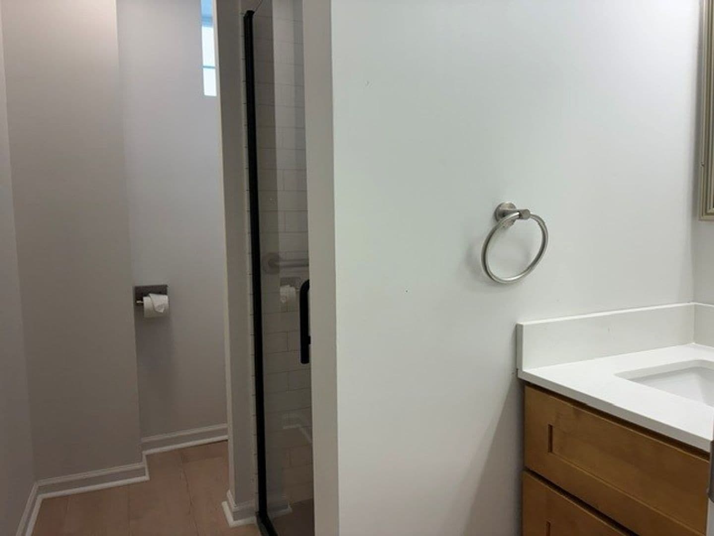 Darien Apartment: 20 N Wisconsin St