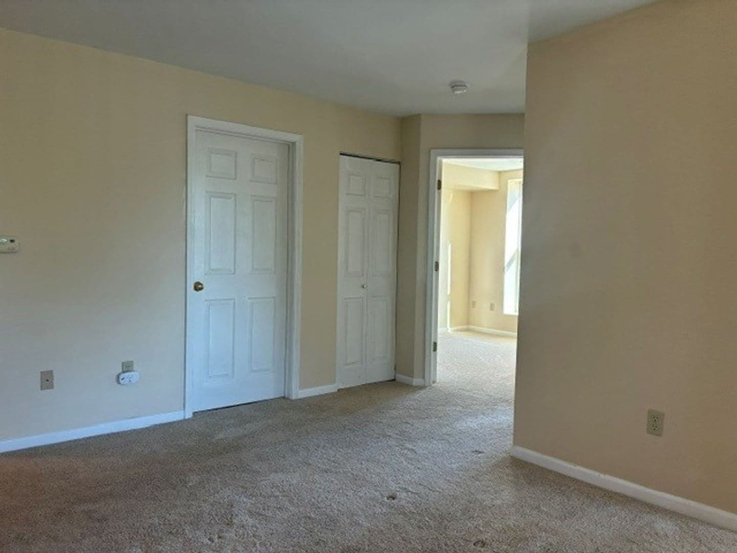 Delavan Apartment: 104 E Walworth Street