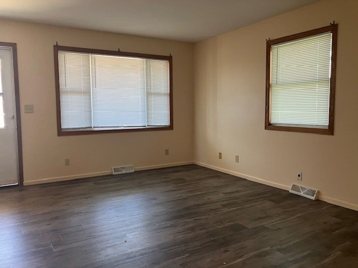 Kenosha Apartment: Kenosha Properties