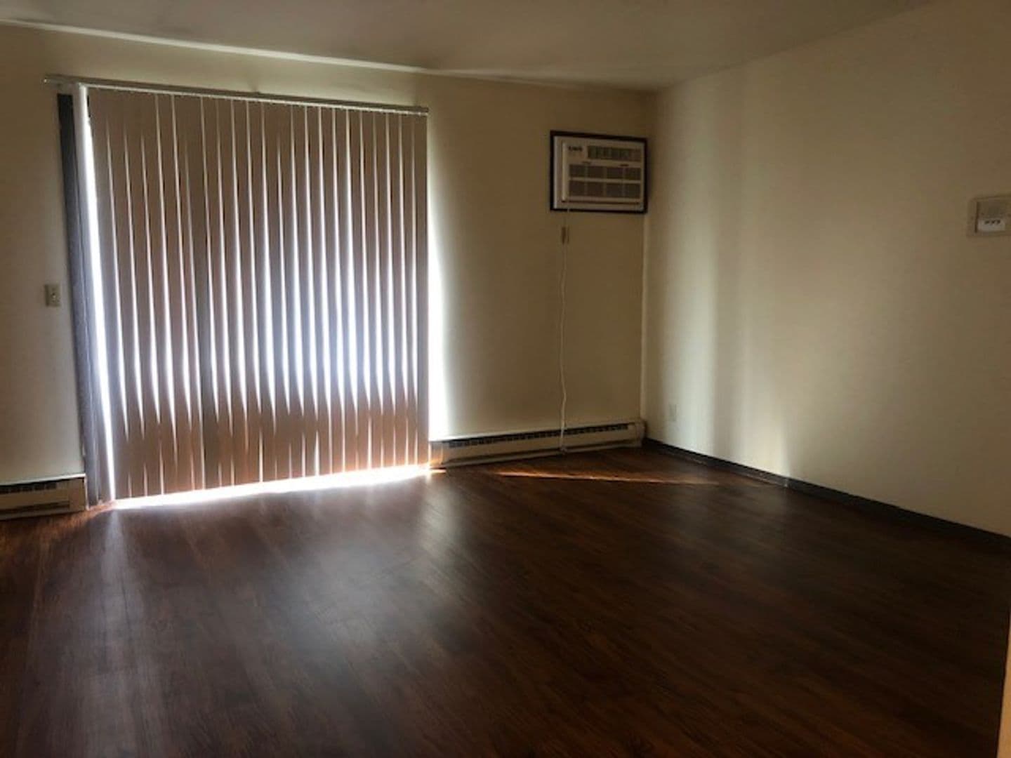 Union Grove Apartment: 520 Mill Ave