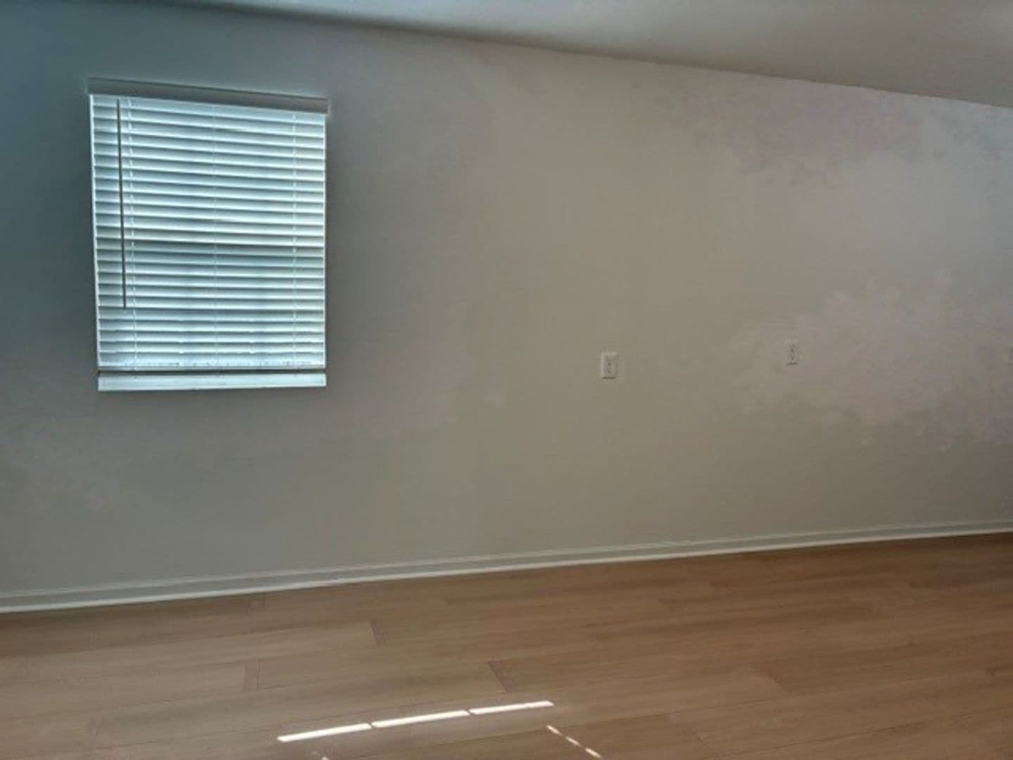 Darien Apartment: 20 N Wisconsin St