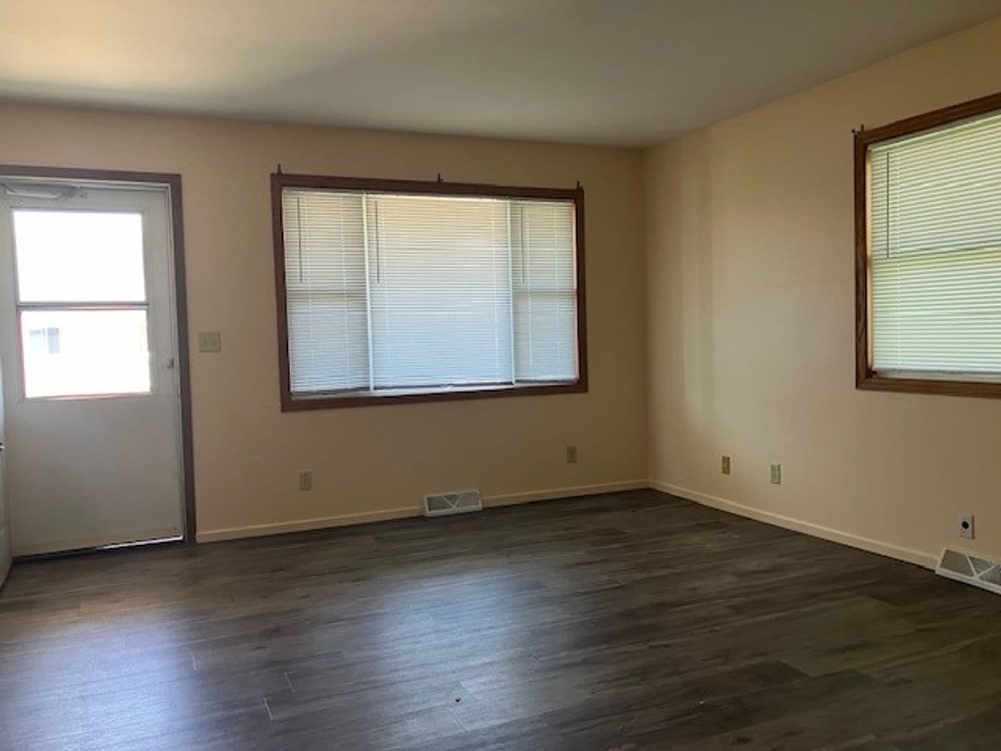 Kenosha Apartment: Kenosha Properties