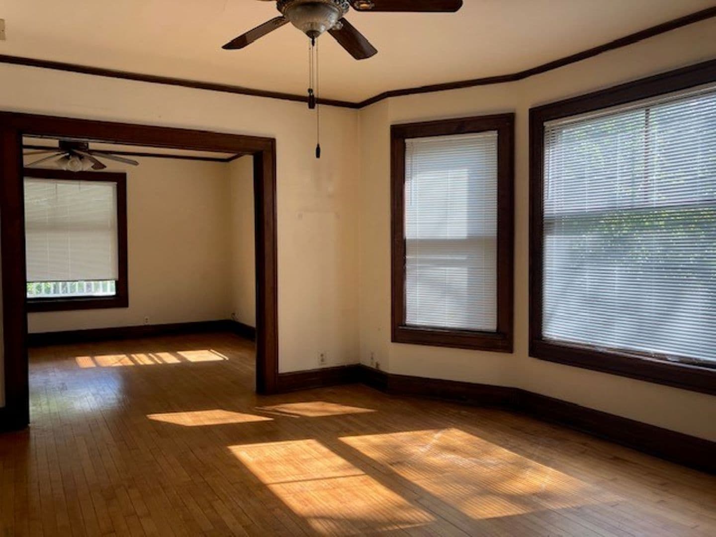 Burlington Apartment: 217-219 W. Chestnut St.