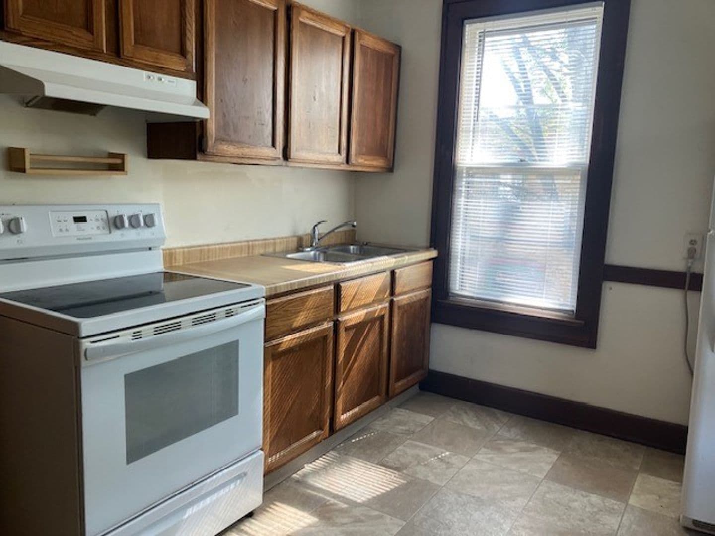 Burlington Apartment: 217-219 W. Chestnut St.
