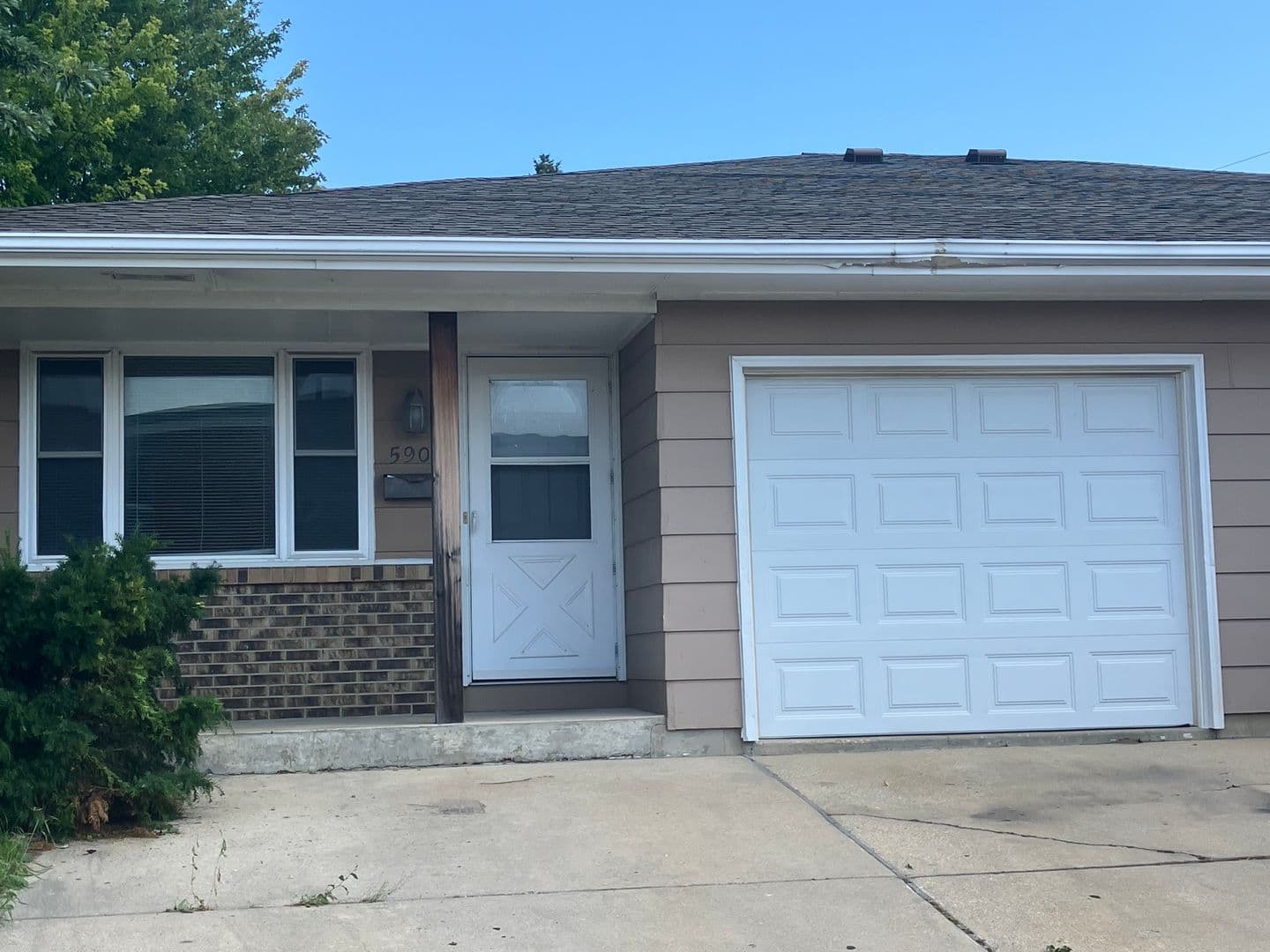 Kenosha Apartment: Kenosha Properties
