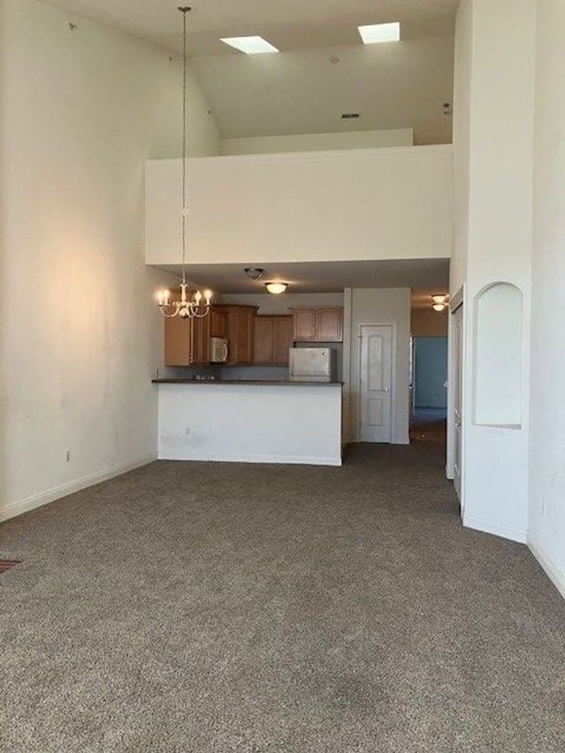 Sturtevant Apartment: Fieldstone way