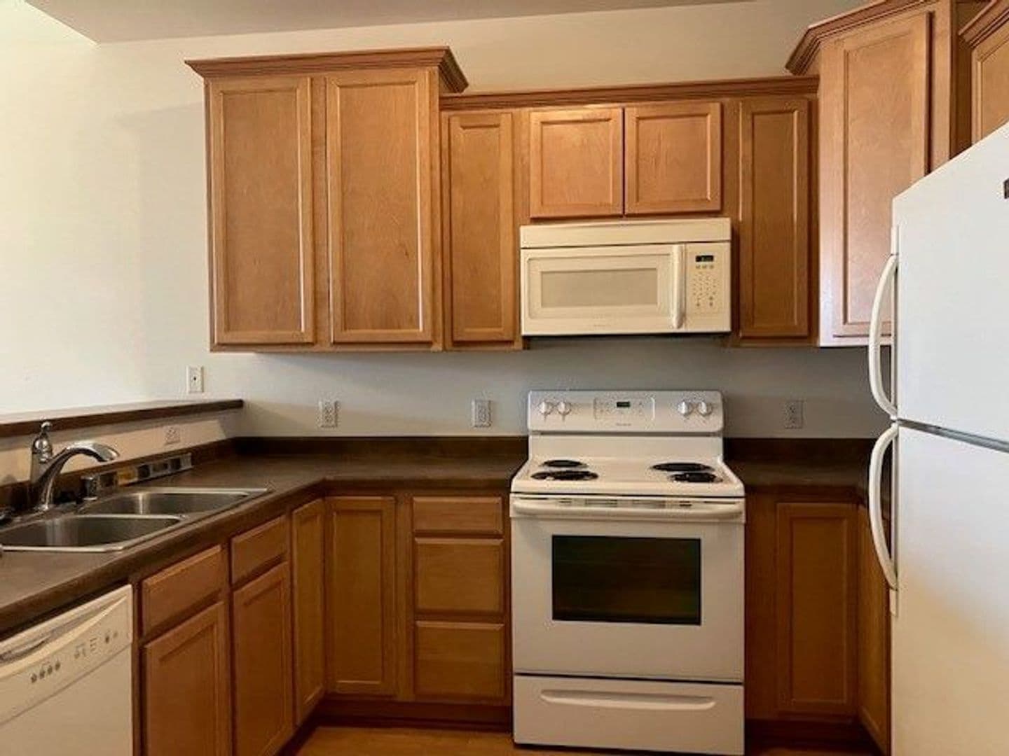 Sturtevant Apartment: Fieldstone way