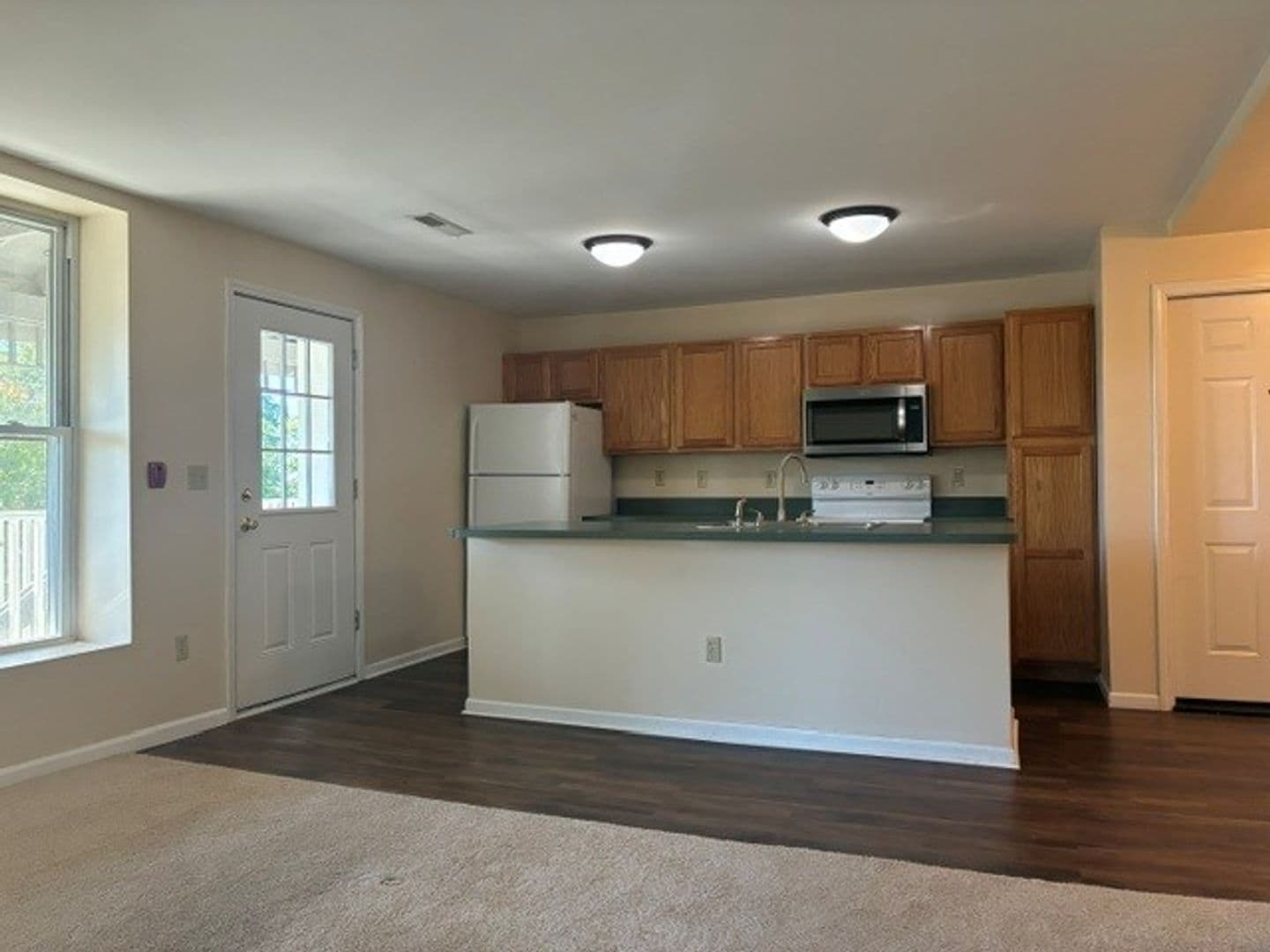 Delavan Apartment: 104 E Walworth Street