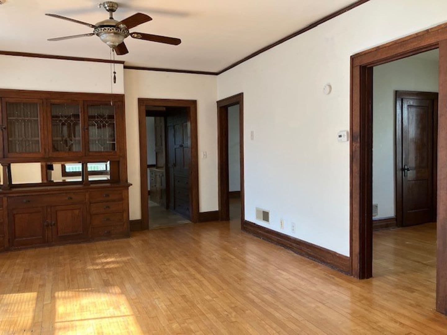 Burlington Apartment: 217-219 W. Chestnut St.